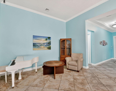 10247 Isle Wynd Court - Photo Thumbnail 8