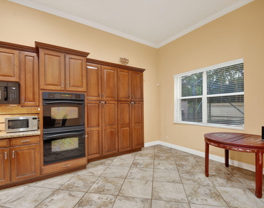 10247 Isle Wynd Court - Photo Thumbnail 36