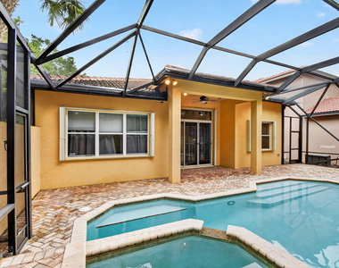 10247 Isle Wynd Court - Photo Thumbnail 20