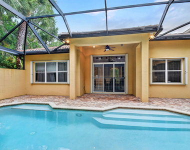 10247 Isle Wynd Court - Photo Thumbnail 24