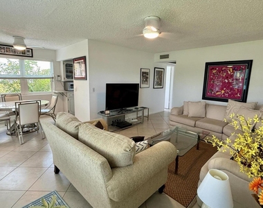 316 Markham - Photo Thumbnail 3