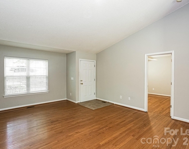184 Brook Creek Drive - Photo Thumbnail 4