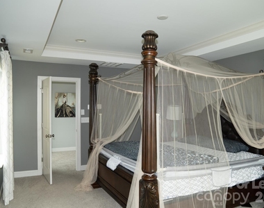 7082 Founders Way - Photo Thumbnail 2