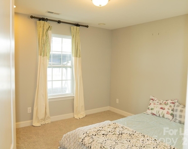 7082 Founders Way - Photo Thumbnail 9