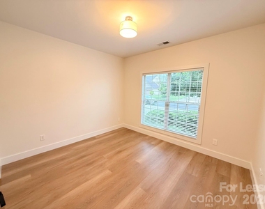 5707 Verducci Lane - Photo Thumbnail 13