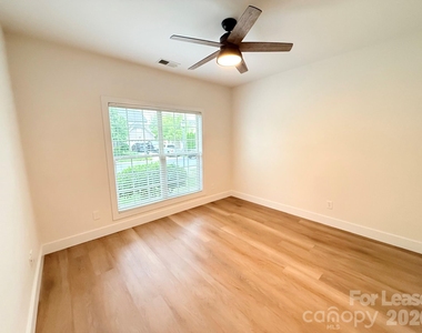 5707 Verducci Lane - Photo Thumbnail 14