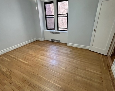 209 West 104th Street - Photo Thumbnail 2
