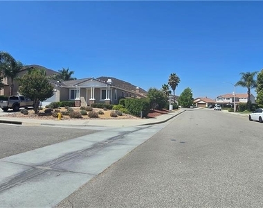 27653 Almont Way - Photo Thumbnail 1