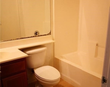 25850 Iris Avenue - Photo Thumbnail 5