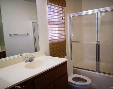 25850 Iris Avenue - Photo Thumbnail 3