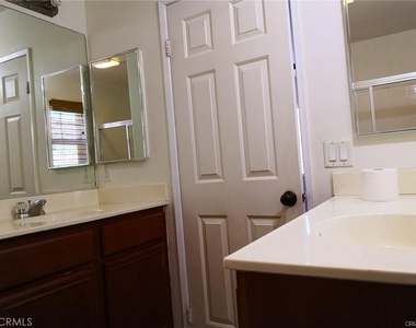 25850 Iris Avenue - Photo Thumbnail 4