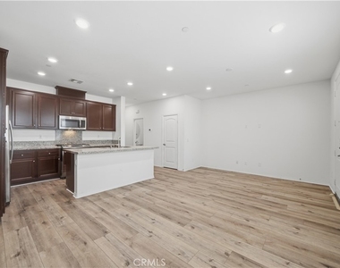 40319 Calle Real - Photo Thumbnail 8