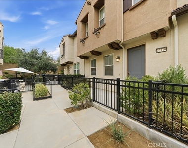 40319 Calle Real - Photo Thumbnail 2