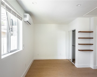 8961 Etiwanda Ave - Photo Thumbnail 3