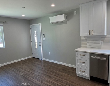 6516 Royer - Photo Thumbnail 10