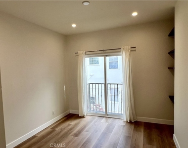 1100 S Highland - Photo Thumbnail 18