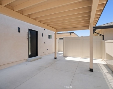 10051 Amestoy Avenue - Photo Thumbnail 13