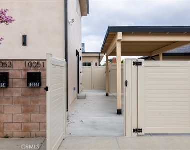 10051 Amestoy Avenue - Photo Thumbnail 16