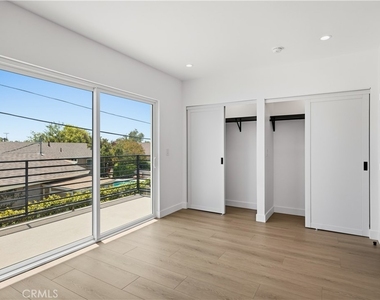 10051 Amestoy Avenue - Photo Thumbnail 8