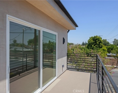 10051 Amestoy Avenue - Photo Thumbnail 5