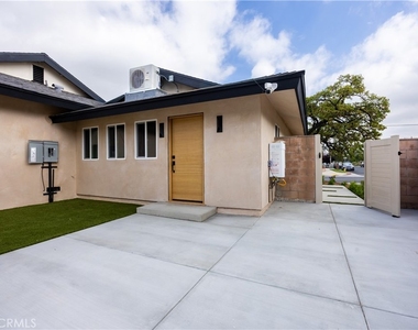 17148 Mayall Street - Photo Thumbnail 9
