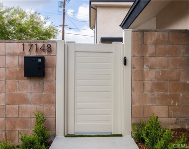 17148 Mayall Street - Photo Thumbnail 7