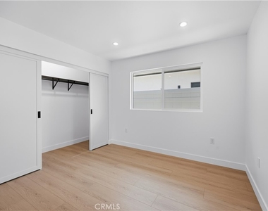 17150 Mayall Street - Photo Thumbnail 11