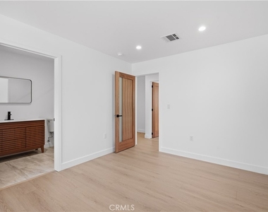 17150 Mayall Street - Photo Thumbnail 5