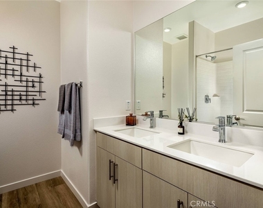 1596 W Austyn Dr - Photo Thumbnail 14