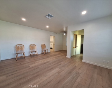 5315 Etheldo Ave - Photo Thumbnail 1