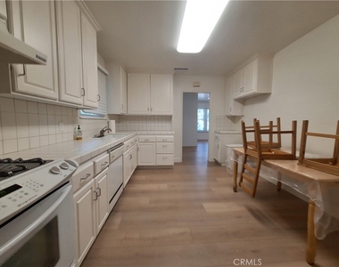 5315 Etheldo Ave - Photo Thumbnail 4