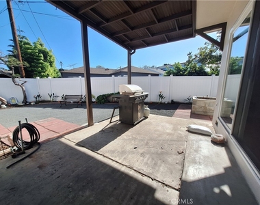 5315 Etheldo Ave - Photo Thumbnail 16