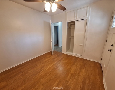 5315 Etheldo Ave - Photo Thumbnail 12