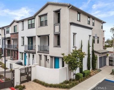 6998 Crimson Drive - Photo Thumbnail 2