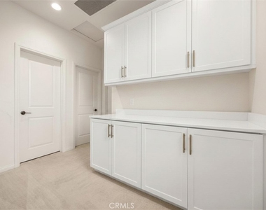 6998 Crimson Drive - Photo Thumbnail 21