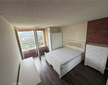 24055 Paseo Del Lago - Photo Thumbnail 11