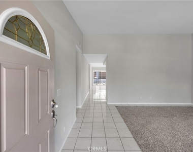 14232 Matisse - Photo Thumbnail 6