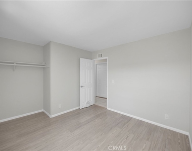 14232 Matisse - Photo Thumbnail 17