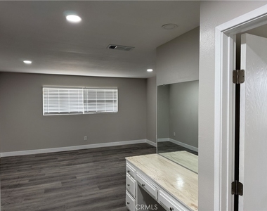 415 S Tahquitz - Photo Thumbnail 4