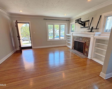 232 May Avenue - Photo Thumbnail 3