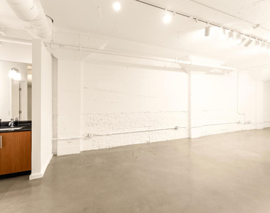 530 S Hewitt Street - Photo Thumbnail 31