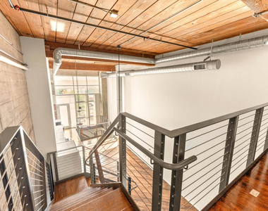530 S Hewitt Street - Photo Thumbnail 16