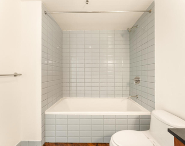 530 S Hewitt Street - Photo Thumbnail 22