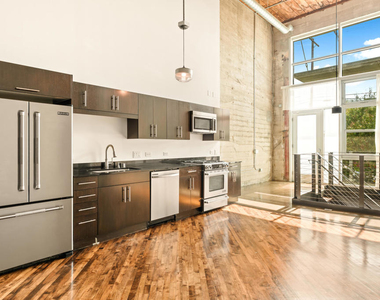 530 S Hewitt Street - Photo Thumbnail 6