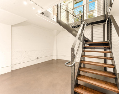 530 S Hewitt Street - Photo Thumbnail 27