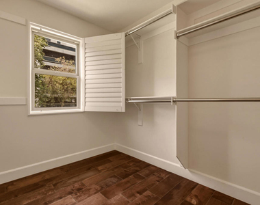664 S Mansfield Avenue - Photo Thumbnail 14