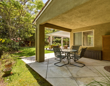 664 S Mansfield Avenue - Photo Thumbnail 22