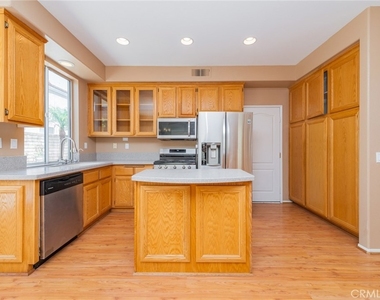 1511 Kinsler Court - Photo Thumbnail 11