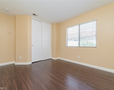 1511 Kinsler Court - Photo Thumbnail 20