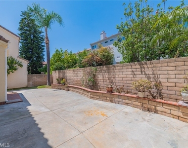 1511 Kinsler Court - Photo Thumbnail 31